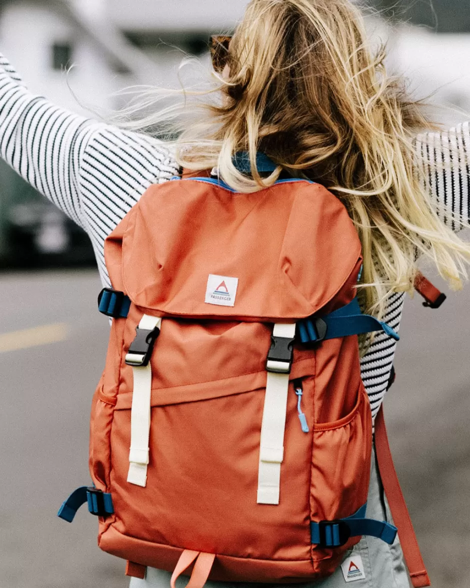Women Passenger Surf Accessories | Surf Accessories | Boondocker Recycled 26L Backpack