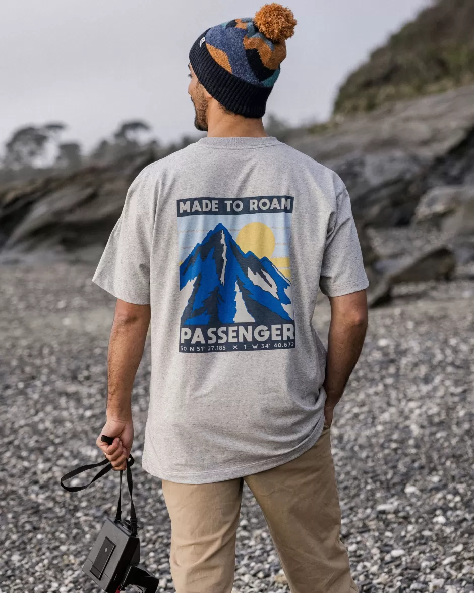 Passenger T-Shirts & Tank Tops | Men's Outlet | Distance Organic Relaxed Fit T-Shirt