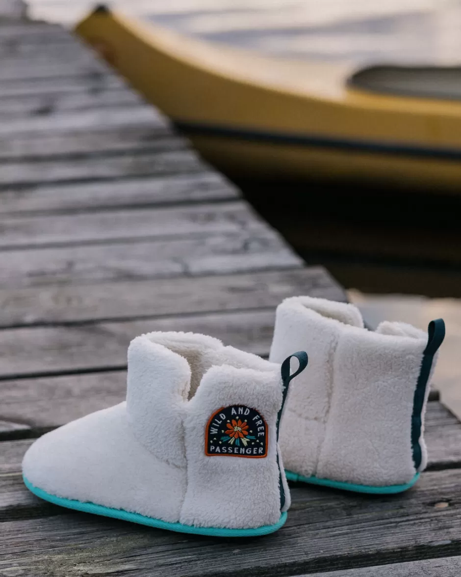 Women Passenger Women's Outlet | Women's | Hideaway Hut Slipper