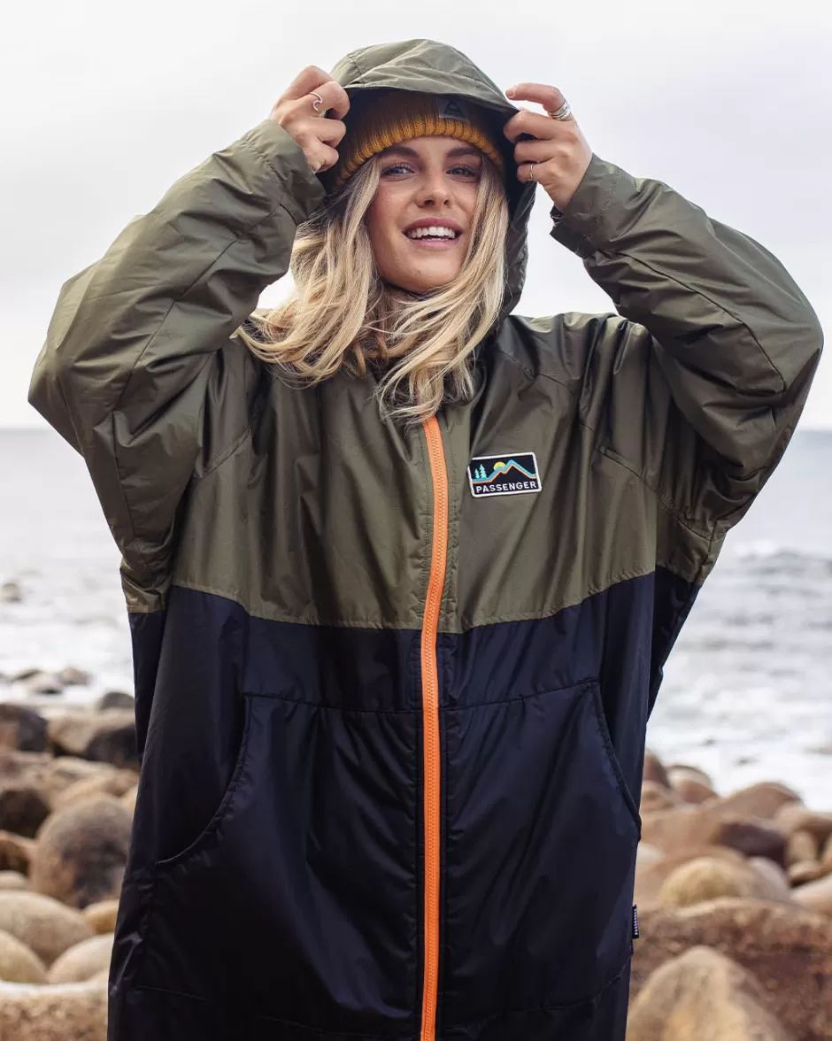 Women Passenger Surf Accessories | Surf Accessories | Roaming Recycled Sherpa Lined Changing Robe